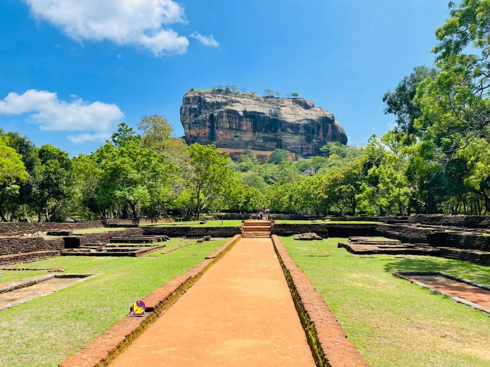 Birdwing Sigiriya Hotel Exterior foto