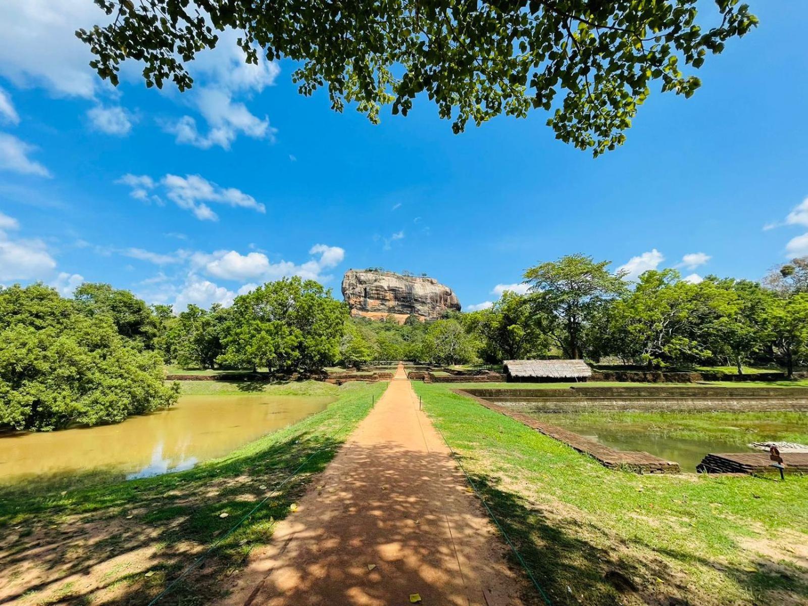 Birdwing Sigiriya Hotel Exterior foto